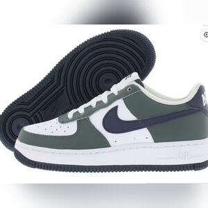 Nike Air Force 1 Low Grade School Lifestyle Shoes (Vintage Green/White/Obsidian)
